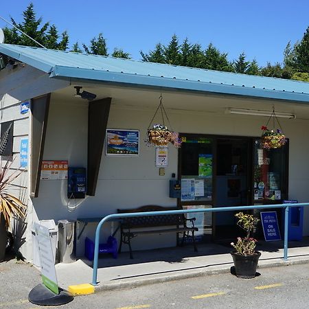 North South Holiday Park Крайстчърч Екстериор снимка