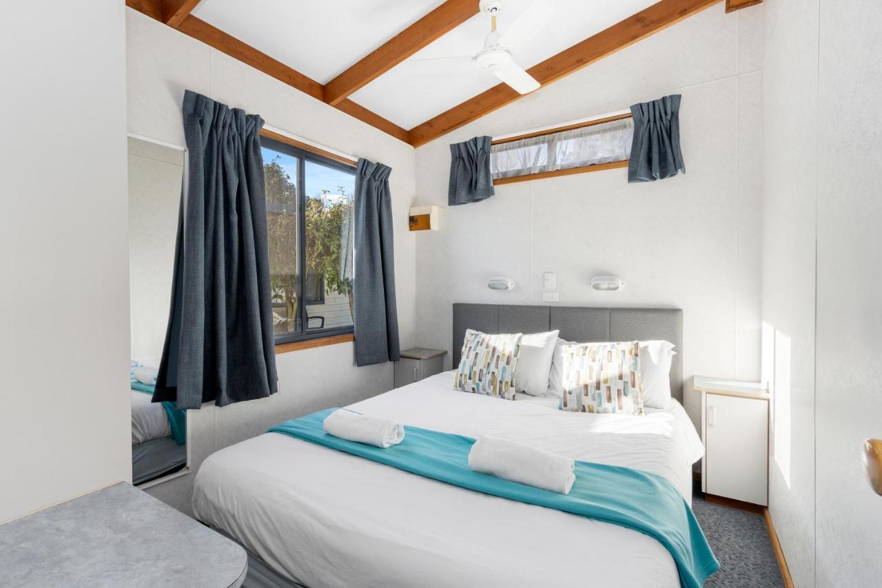 North South Holiday Park Крайстчърч Екстериор снимка