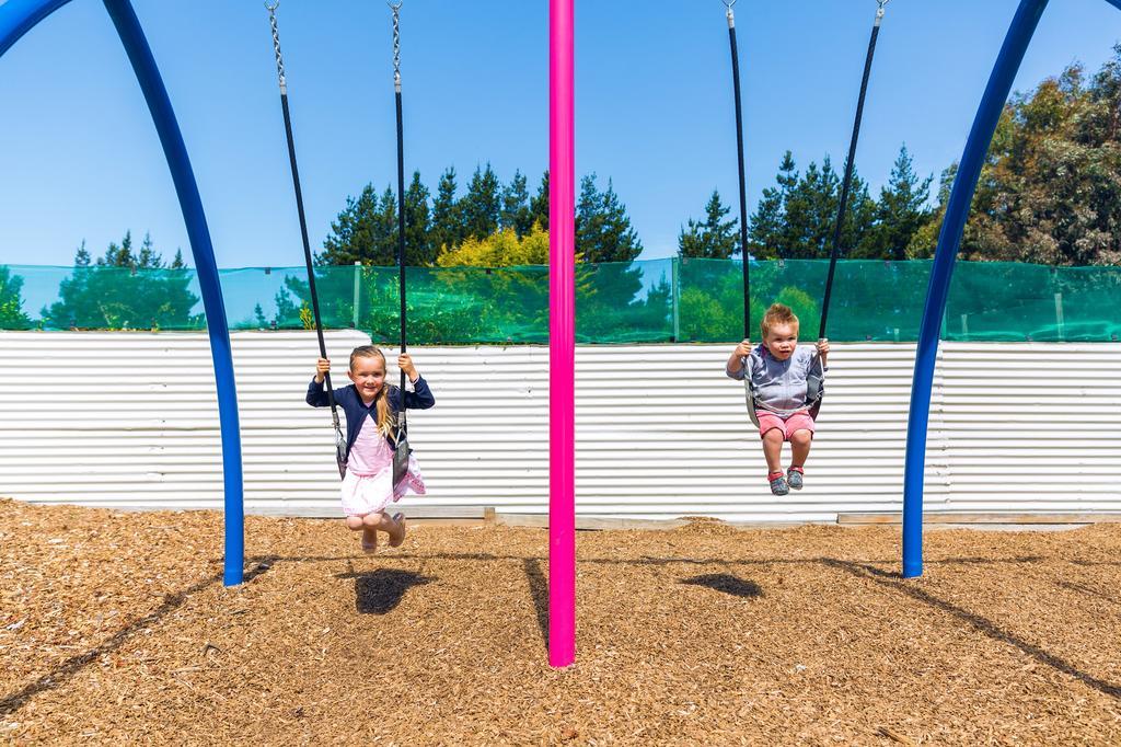 North South Holiday Park Крайстчърч Екстериор снимка