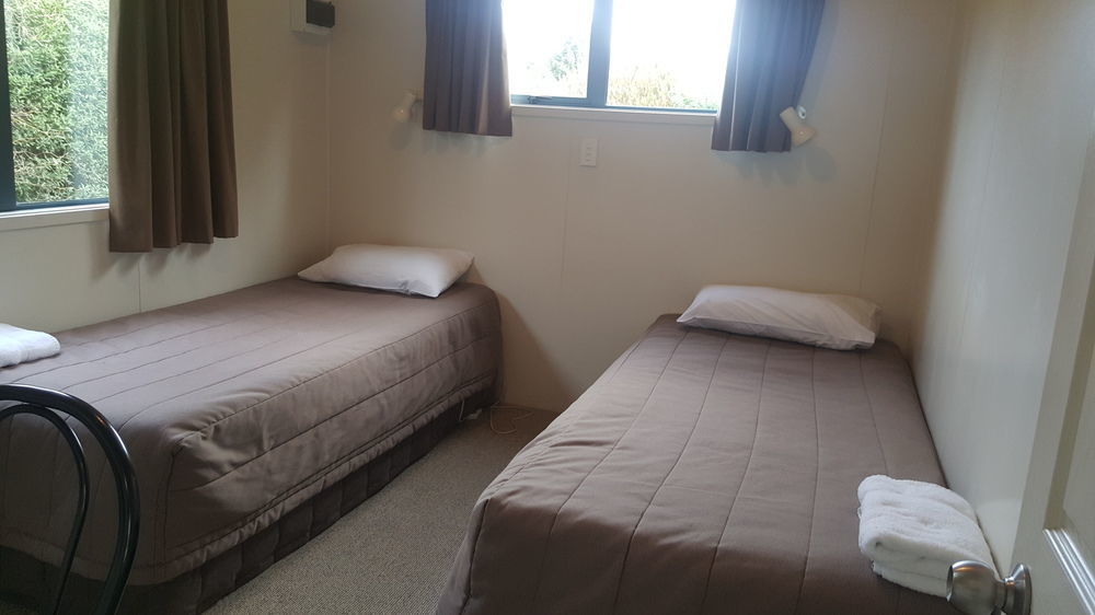 North South Holiday Park Крайстчърч Екстериор снимка